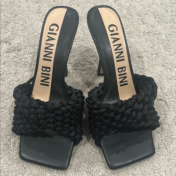 Gianni Bini Shoes - Gianni Bini Black Elegant Heels